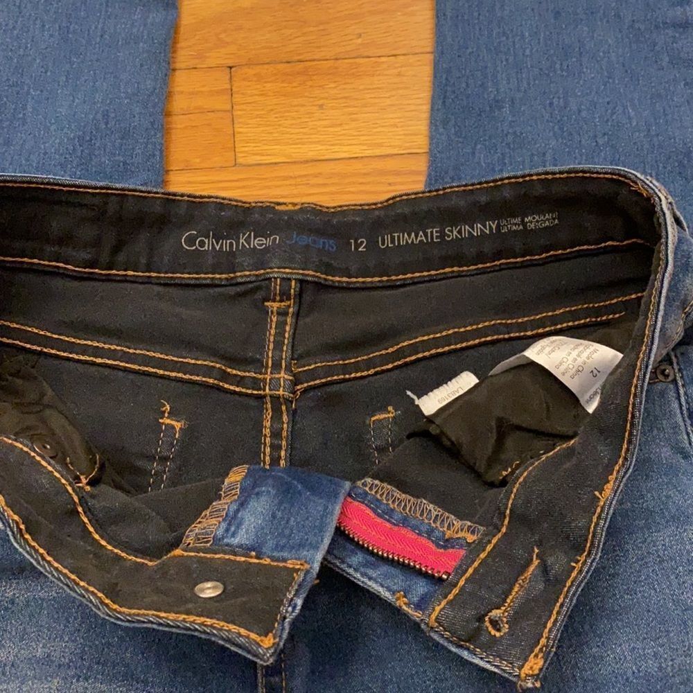 Calvin Klein Jeans Kids Skinny Dark Wash Blue Denim - Picture 2 of 5